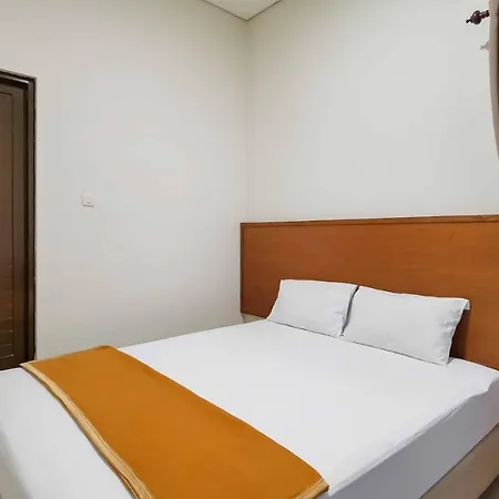 Sharon Guest House Bandung Redpartner